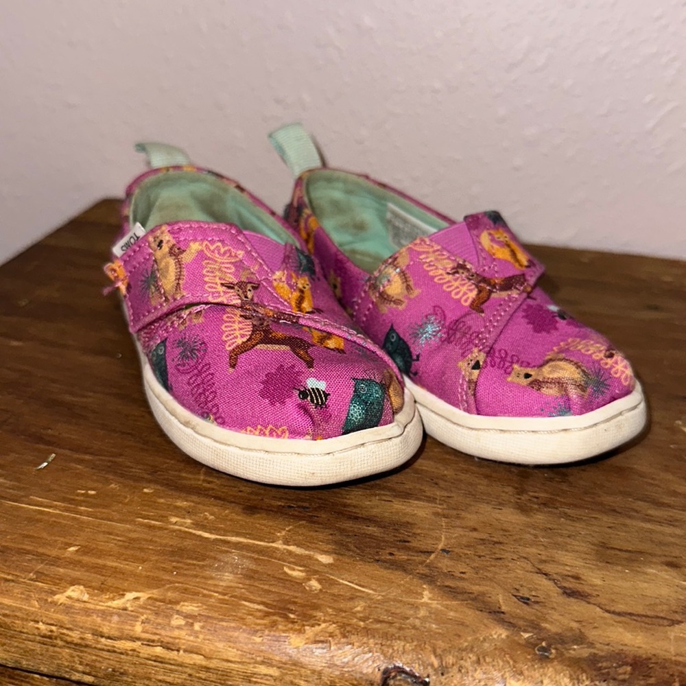 Girls Toms